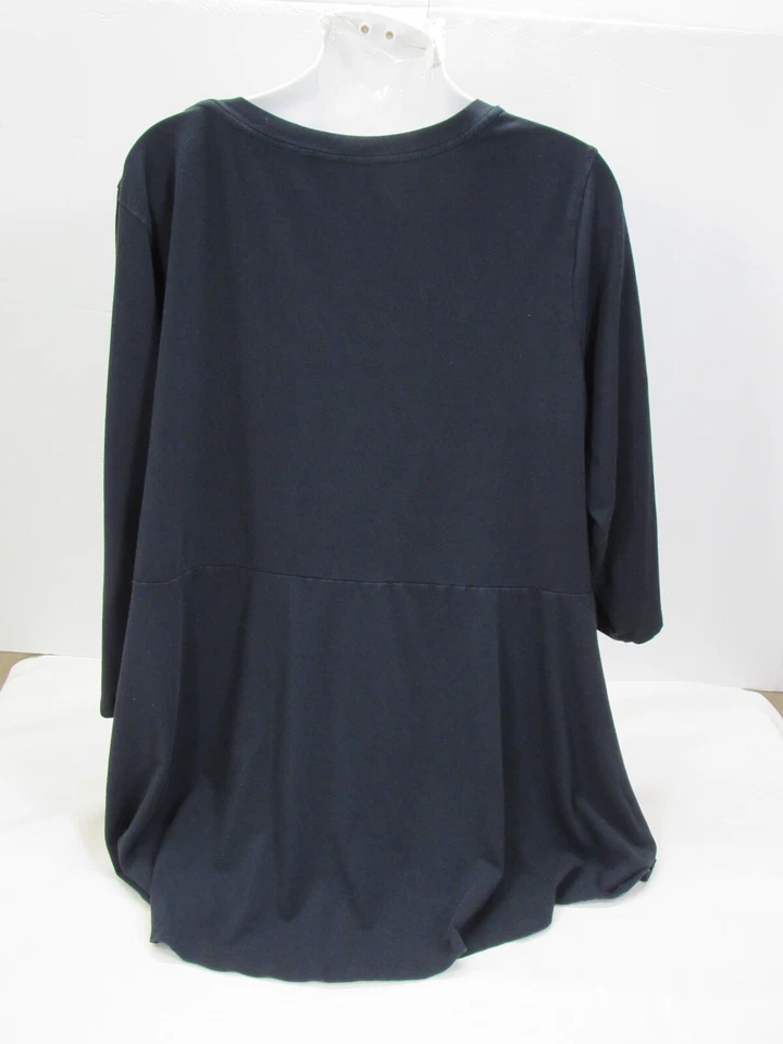 Isaac Mizrahi Live! Blusa feminina plus size preta 2X [48 busto 29L] algodão modal Spdx - Imagem 2 de 4