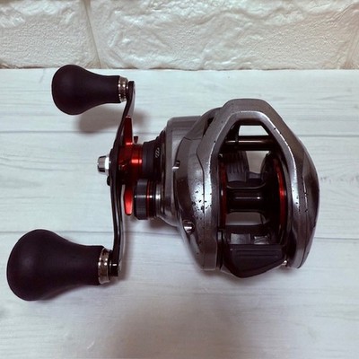 Shimano 21 Scorpion MD 301XG LH Used Bait Casting Reel, Scratches, Works Great