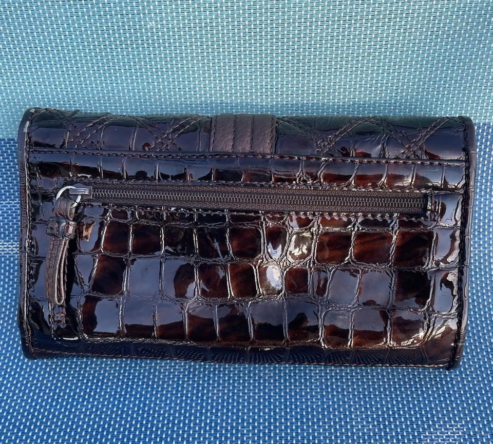 BRIGHTON Brillante Charol Cuero de Cocodrilo Plateado/Marrón Organizador Identificación, Cremallera Monedero Billetera Foto 2 de 4