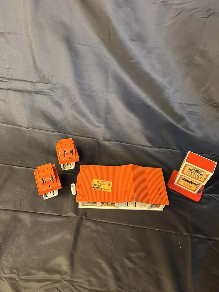 Mattel Hot Wheels Sizzlers Juice Machine Power Charger Hot Line Vintage 1969 - Image 2 of 4