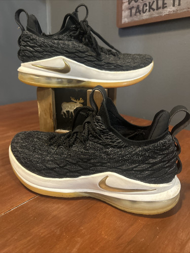 Talla 8 - Hombre Nike LeBron 15 Low Metallic Gold 2018 - AO1755-001 - Imagen 1 de 12