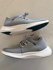 New Vessi Everyday Classic Sneaker Mist Grey Women's Size 7 Brand New