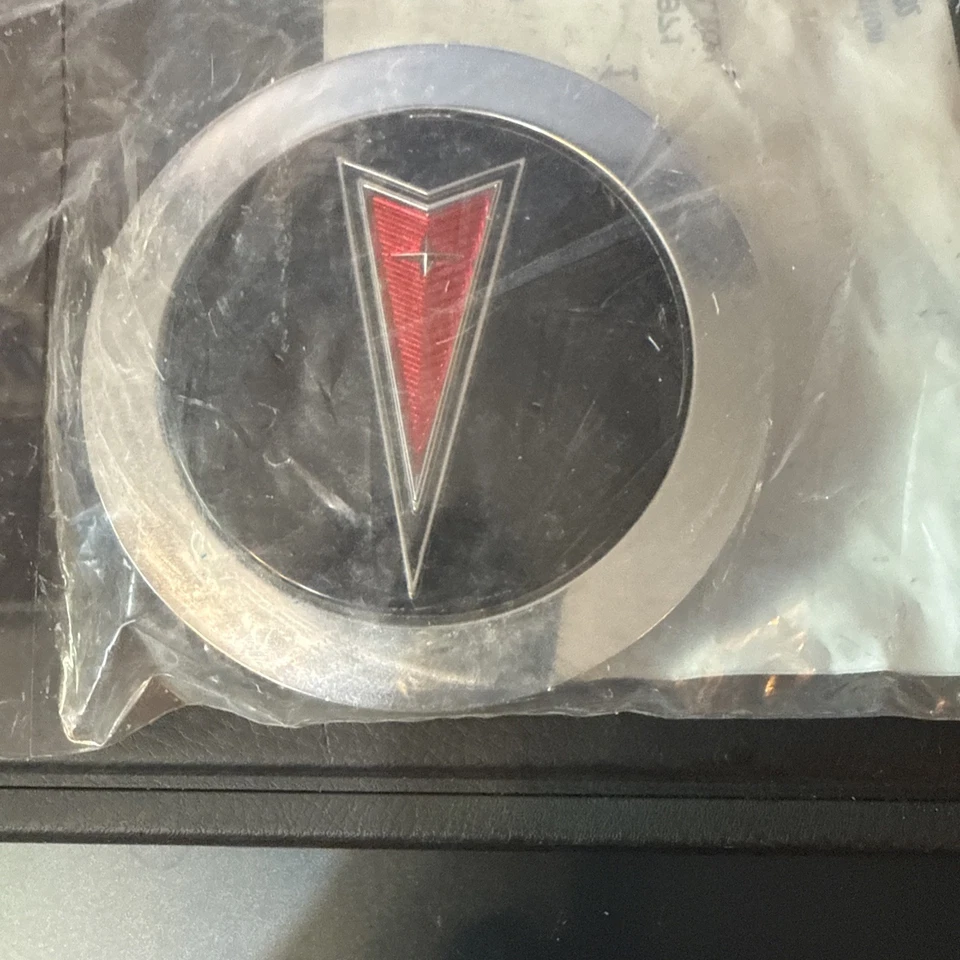 NEW NOS GENUINE GM OEM Pontiac 6000 Center Cap 1986-1994 Wire Wheel Cap RARE! - Image 2 of 4