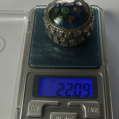 Vintage White Metal & Millefiori Lidded Trinket/Pill Box - Beautifully Decorated - Picture 15 of 16