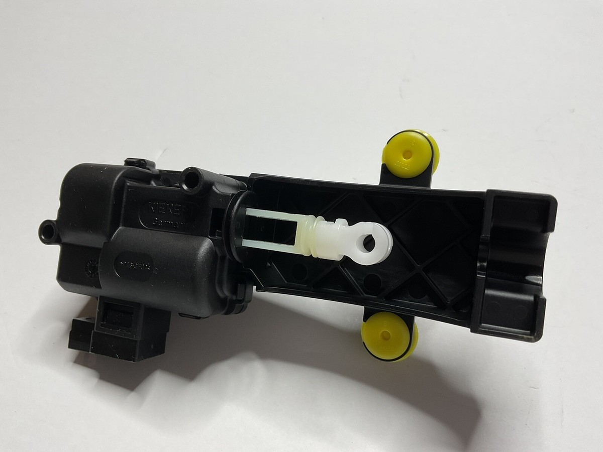 ルーチェ 2011 s-l1200.jpg