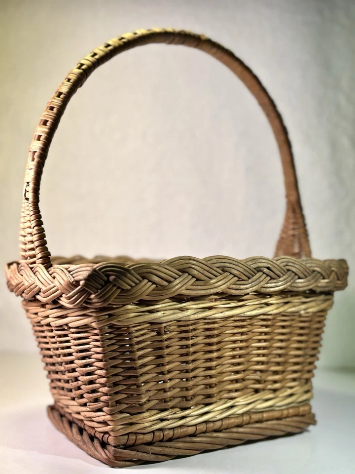 Vintage Rectangular Wicker Weaved Bread Basket w/ Hande 1970s MCM 10.5"x7.75" - Image 2 of 4