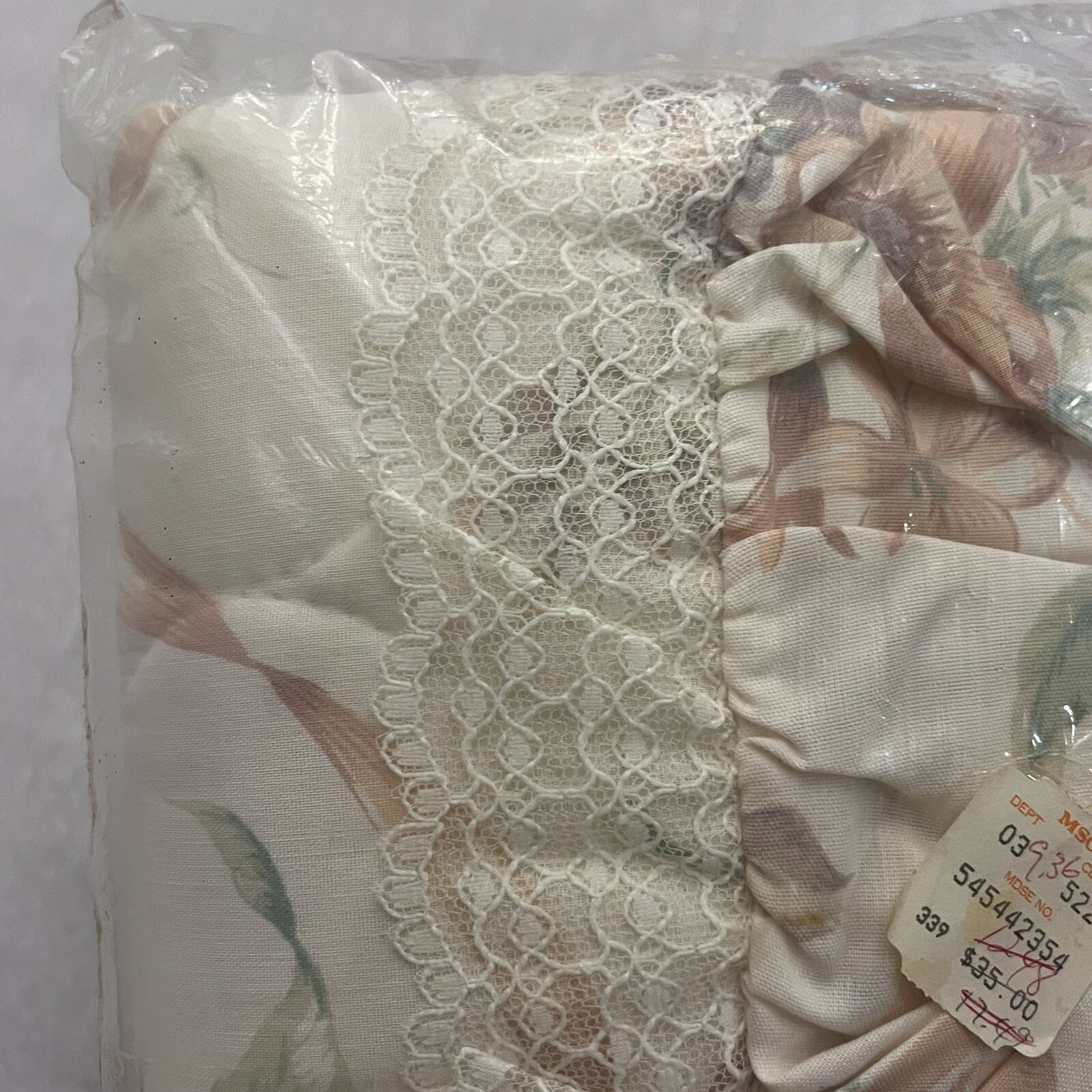 Vtg Springmaid Quilted Pillow Sham, Floral Lace Shabby Chic 20”x26