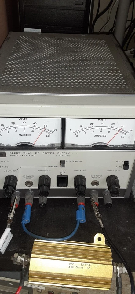 HP 6228A saída dupla 50V@1A ea. ou 100V em série EXCELENTE ESTADO Rastreamento - Imagem 4 de 4