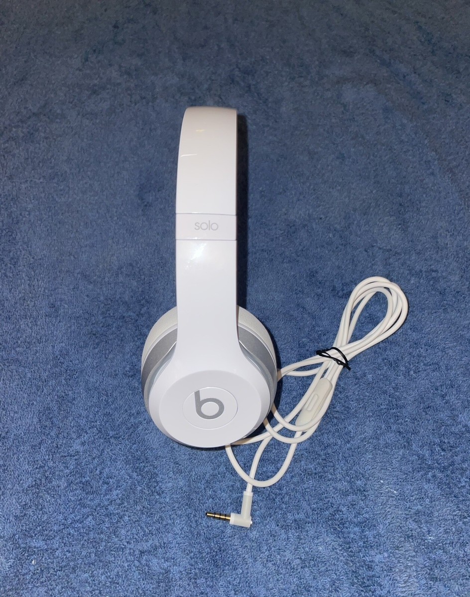 Jack Daniels Promo Beats Solo Wired Headphones White Model Jack Daniels Promo Beats Solo Wired Headphones White Model