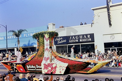 Holiday Inn Rose Parade Float, Satori Jaguar Aston Martin: 1970 35mm Slide
