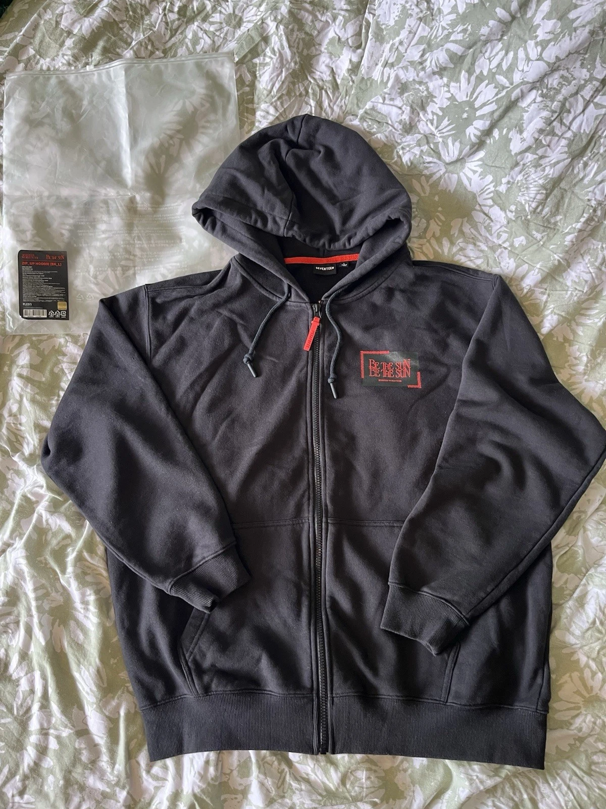 SEVENTEEN Be The Sun World Tour Black Full Zip Fleece Hoodie Pockets L