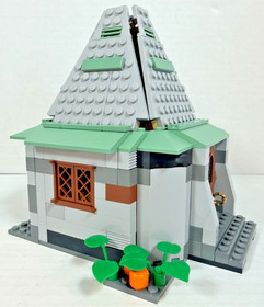 LEGO (4754) Harry Potter: Hagrid's Hut - 100% Complete w/Box, Manual, Figures