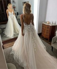 Sexy A-Line Wedding Dresses V-Neck Sleeveless Lace Appliques Boho Bridal Gowns