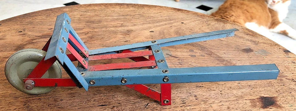 JEP FORGE ACIER Brouette - Dim : 26 x 9,5 cm  - Jouet Jeu ancien - Bel état. - Photo 3/4
