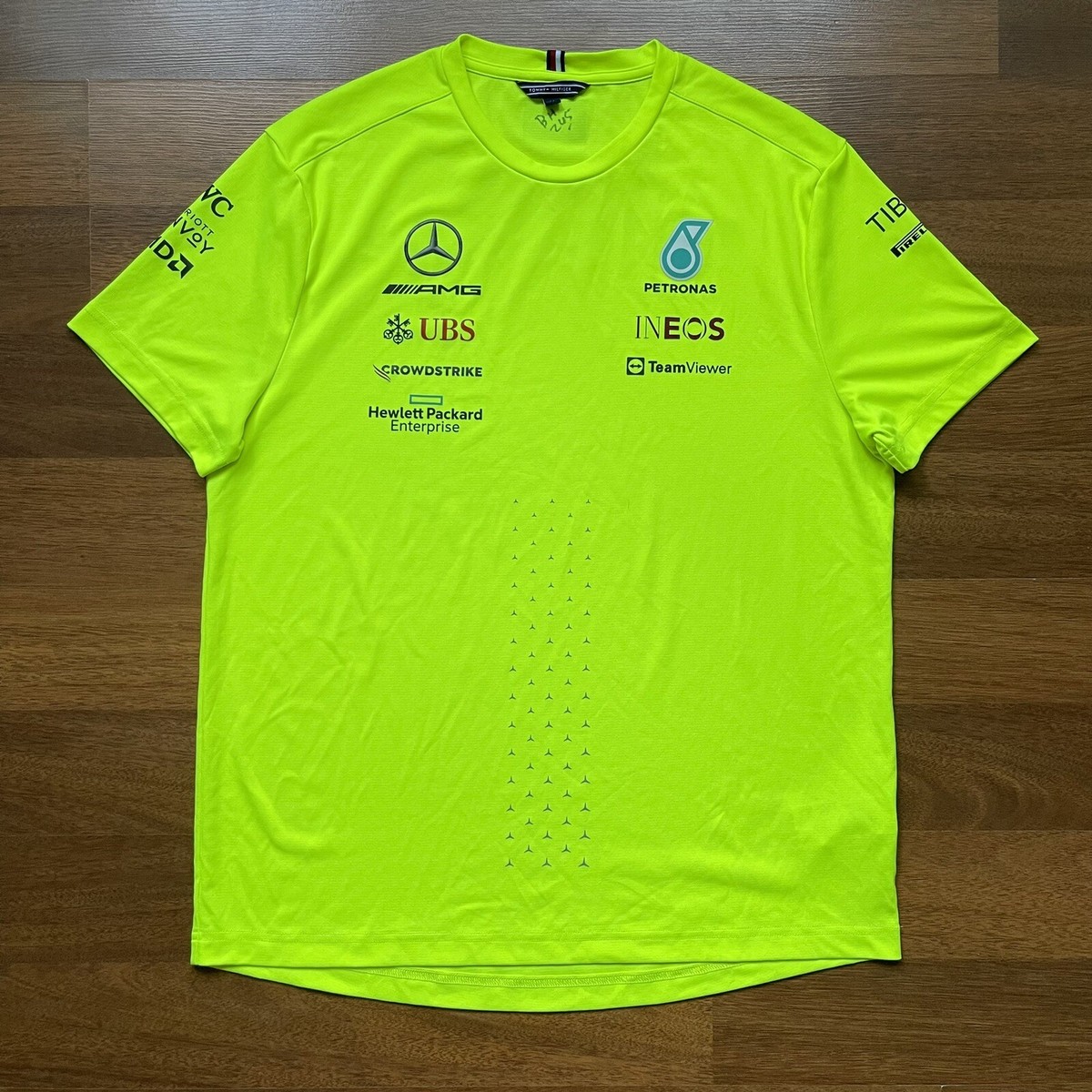 MERCEDES AMG TOMMY HILFIGER 2022 RACING F1 TEAM TEE SIZE “M” | eBay