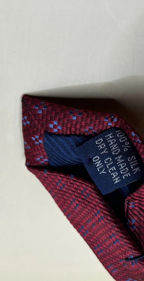 Corbata Henry Jacobson roja diseño geométrico 100 % seda usada en excelente estado Foto 4 de 4