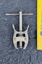 Vintage Armstrong Bray 2 Arm Gear Puller Chicago Vintage Armstrong Bray 2 Arm Gear Puller Chicago