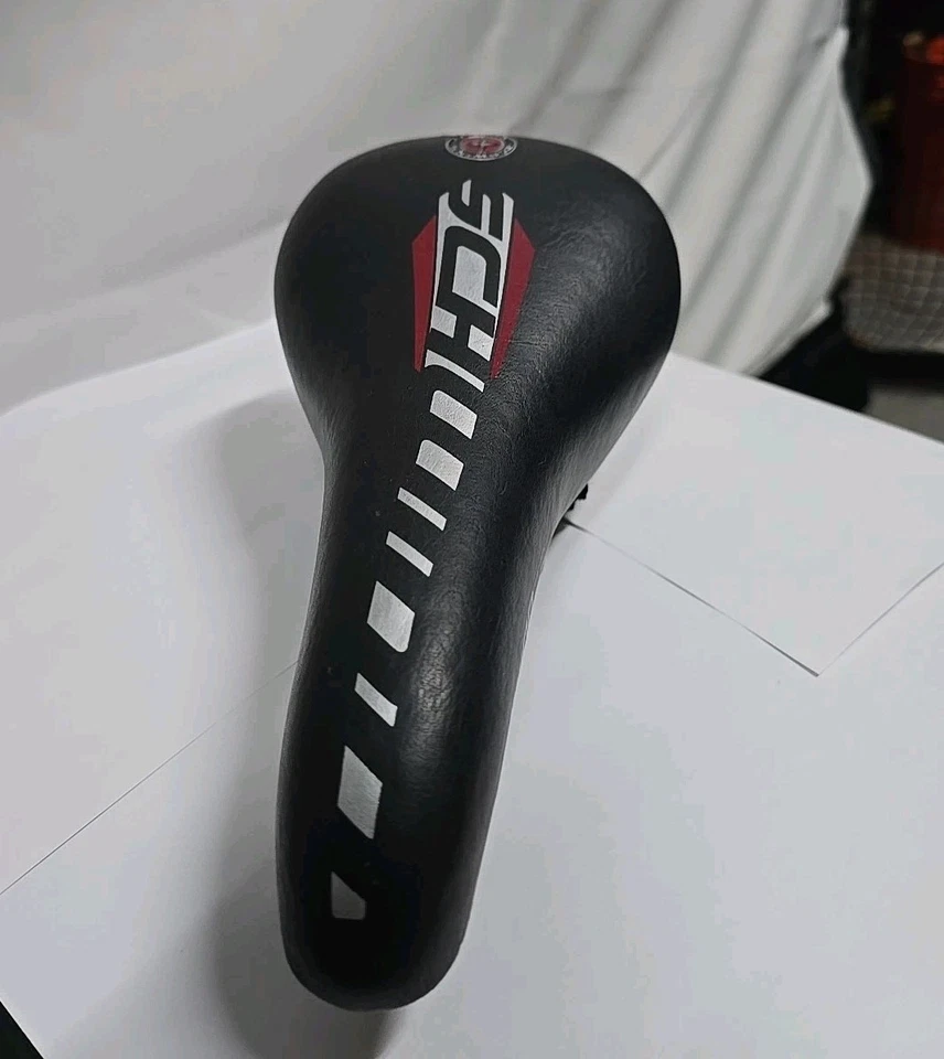 Сиденье велосипедное Schwinn 10 дюймов гоночное для горного велосипеда горного велосипеда серое черное красное - Изображение 2 из 4