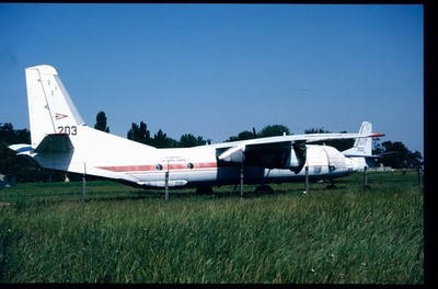 BH140 ORIGINAL K64 AIRCRAFT SLIDE: Hungarian AF Antonov AN-26 203