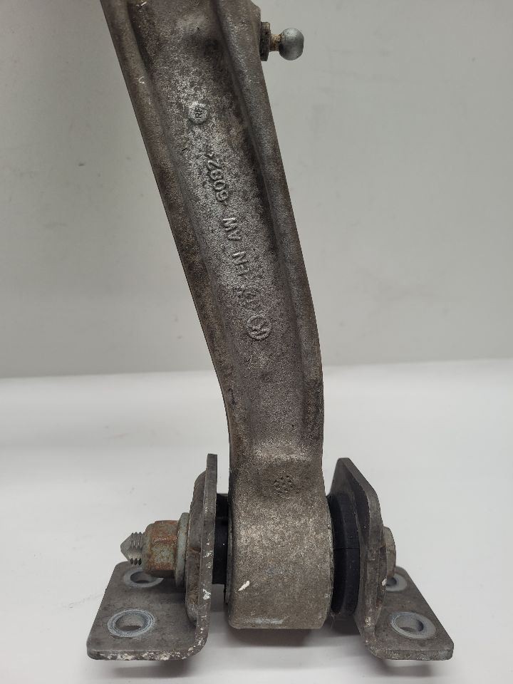 Passenger Right Lower Control Arm Front Fits 2010-2015 AUDI R8