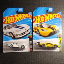 Hot Wheels Treasure Hunt '92 Dodge Viper RT/10 Drop Tops '16 Ford GT Race Exotic
