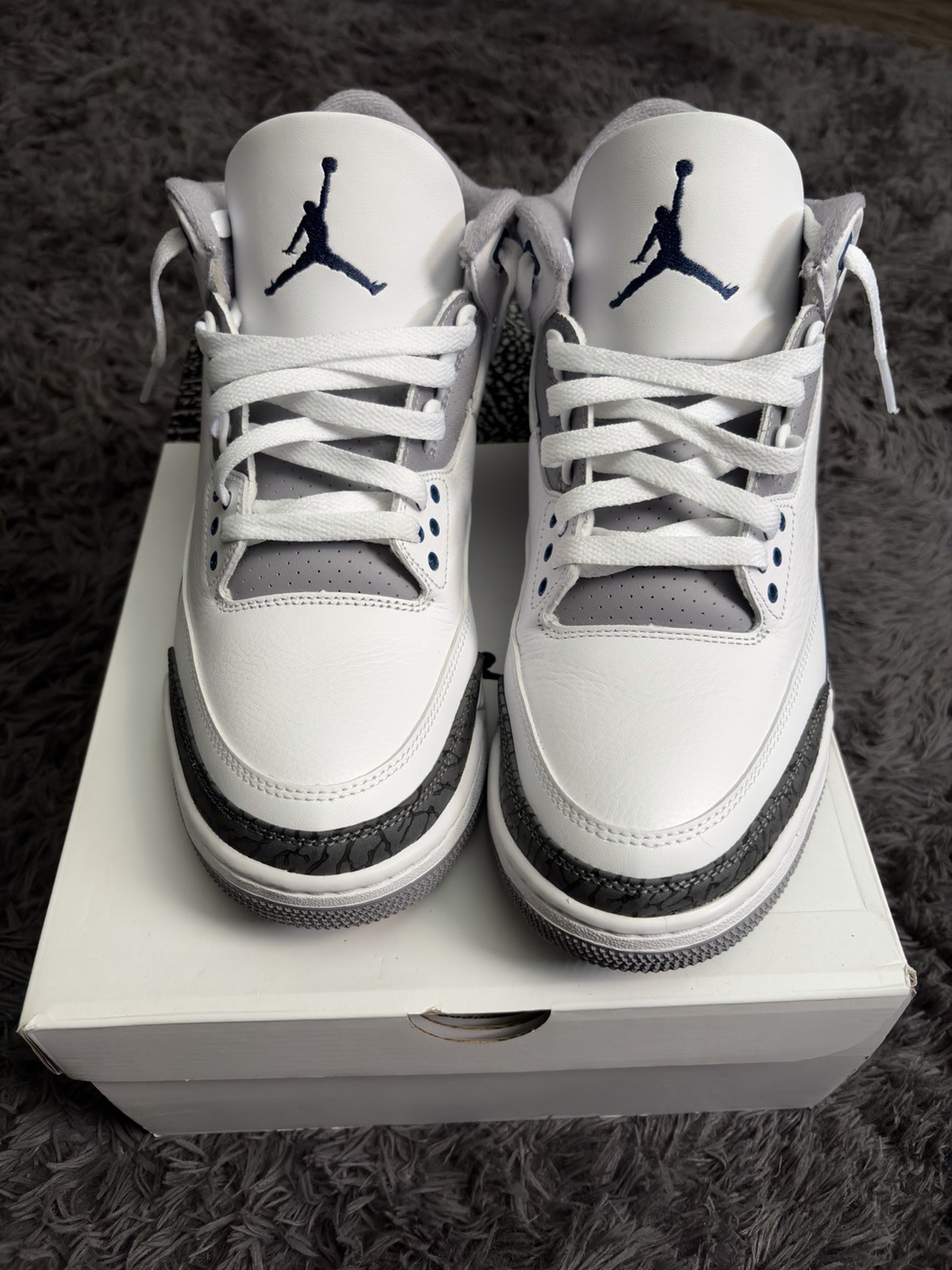 Air Jordan 3 Midnight Navy size 10.5 VNDS - image 2