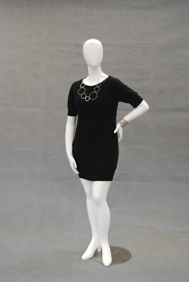Plus Size Female Egg Head Matte White Fiberglass Mannequin with Round Metal Base