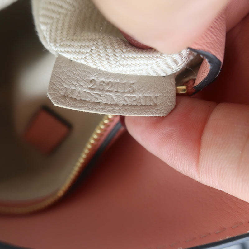 Loewe Puzzle Mini Bag Pink Leather Crossbody NEW | eBay Loewe Puzzle Mini Bag Pink Leather Crossbody NEW | eBay