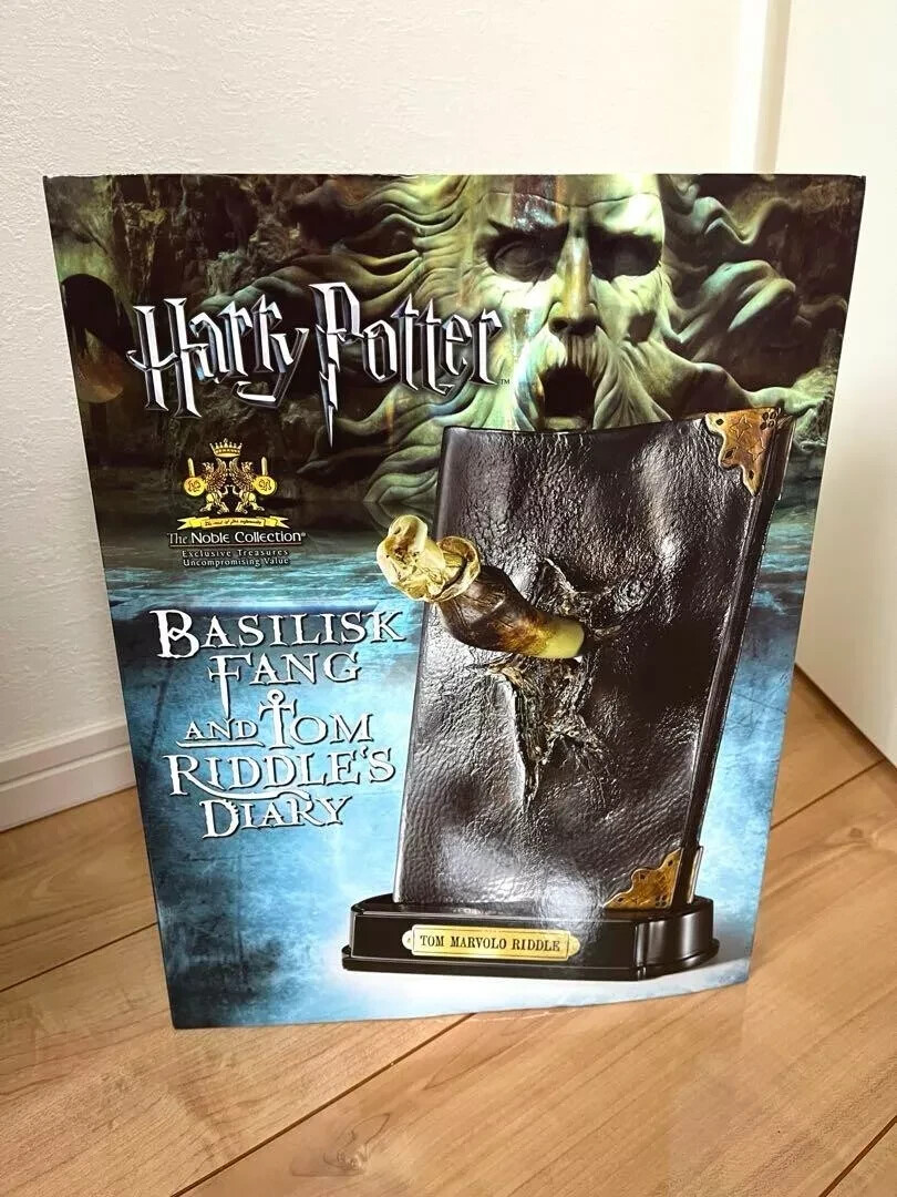 Harry Potter The Noble Collection Basilisk Fang and Tom Riddle's Diary