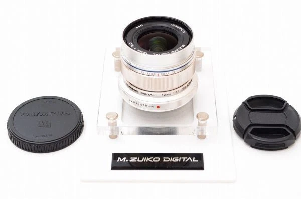 OLYMPUS Olympus M.ZUIKO DIGITAL ED 12mm F2.0 Silver Color