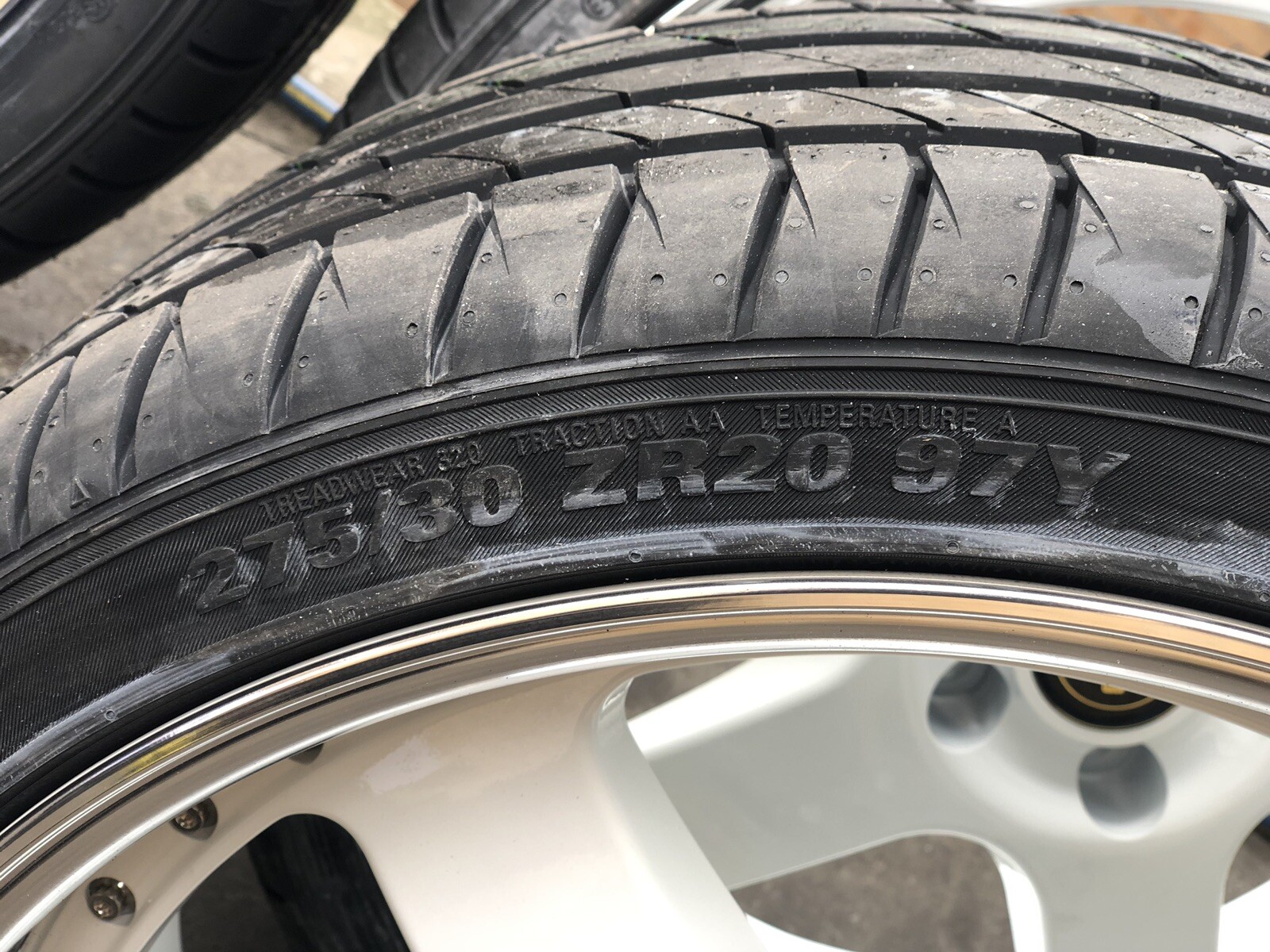 4X GENUINE SIMMONS COMMODORE 20” FR1 VF VE STAGGERED WHEELS KUMHO