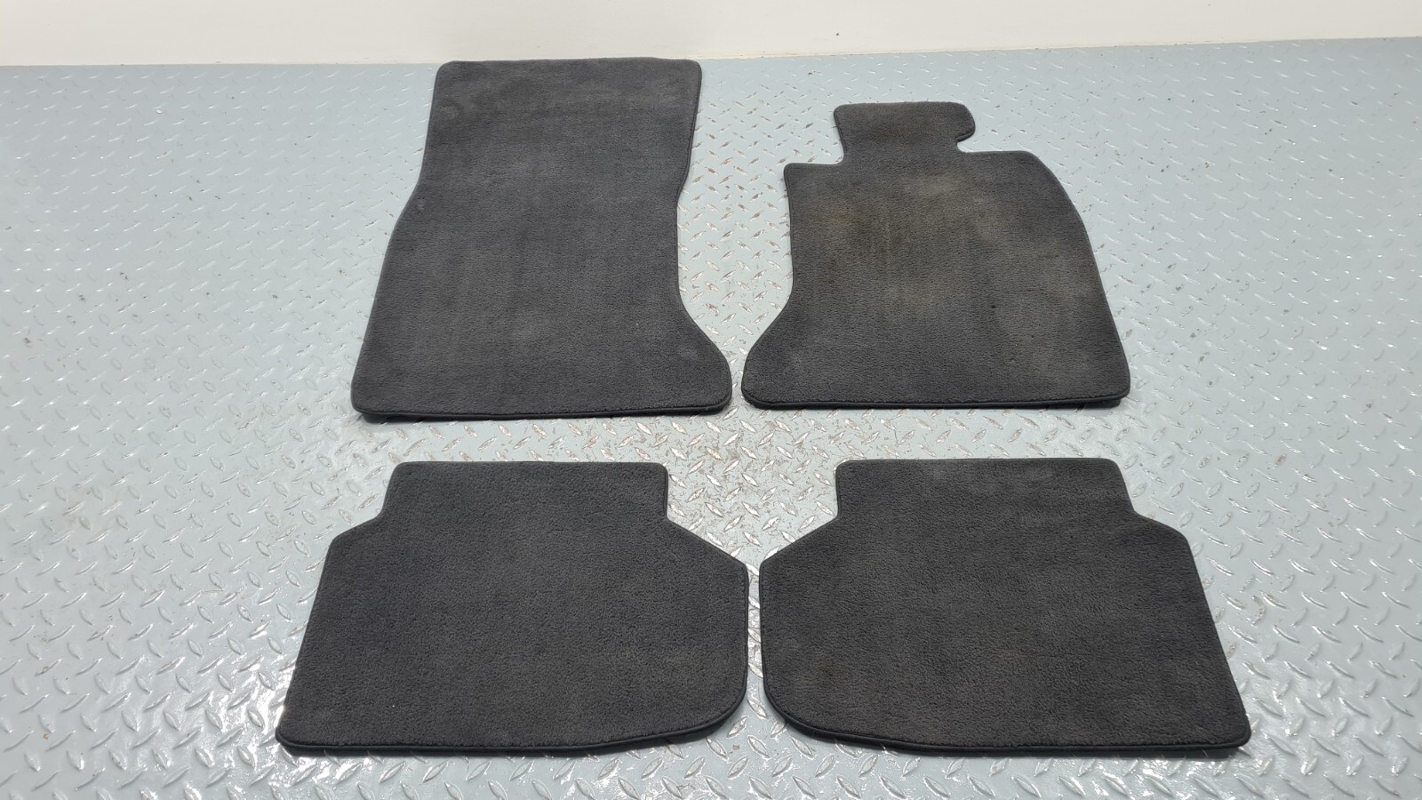 GENUINE BMW 7 SERIES F01 FLOOR MATS VELOUR CARPET SET BLACK 106480
