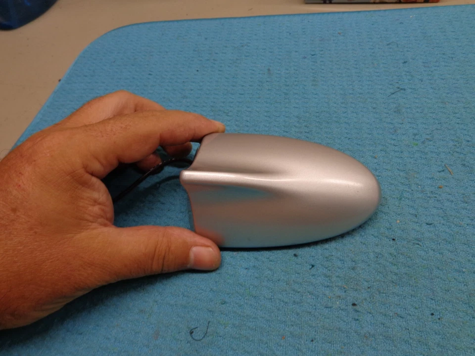 ANTENA RADIO SATÉLITE INFINITI Q40 15 K23 PLATA LÍQUIDO PLATINO Foto 3 de 4