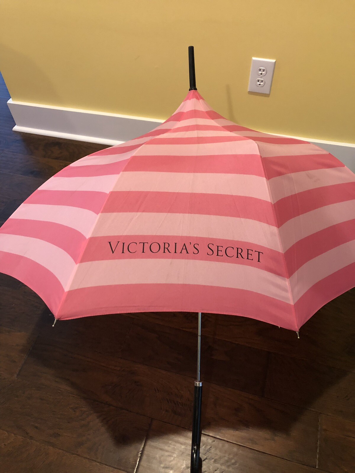 Victorias Secret Iconic Signature Pink Stripe Limited… Gem