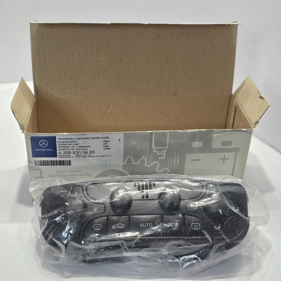 01-04 Mercedes W203 C240 C230 C320 A/C Climate Control Switch 2098300185 OEM - Image 3 of 4