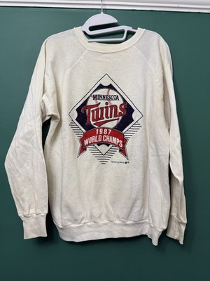 Mens Minnesota Twins Sweatshirt. Large. White. 1987 World Champs. SKU 90072