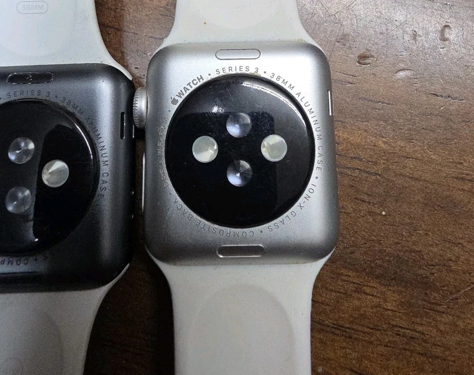 2 Apple Watch Series 3 38 mm Silver And Aluminum Case See Description - Image 4 of 4