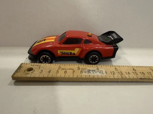VTG 1980's Tonka Clutch Popper Porsche 935 Push Button Friction Car RED DNW