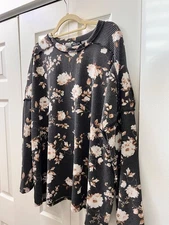 Boutique Heimish Floral  Size 2XL Multipatterened “NWOT” Shirt  $98
