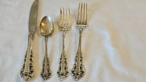 Medici by Gorham Sterling Silver 4 piece place size Place Setting