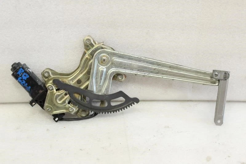 1991 LEXUS LS400 RIGHT PASSENGER REAR DOOR WINDOW REGULATOR + MOTOR 85720-50020 - Image 2 of 4