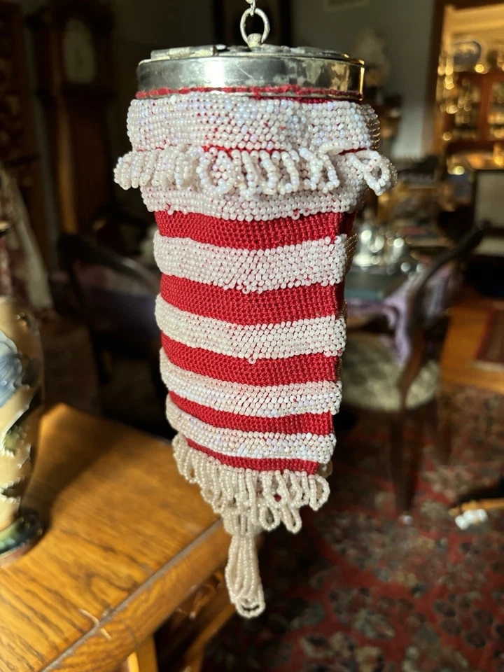 Bolso Cartera 1920 Art Noveau Deco Cuentas Rojo Blanco con Espejo  Foto 2 de 4