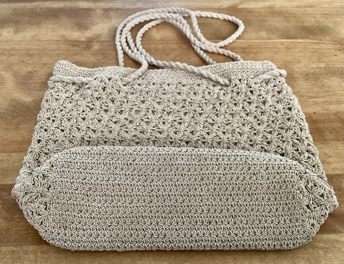 VTG VOGUE New York Crocheted Crossbody Satchel Bag/Purse, Beige, Double Straps - Picture 2 of 5