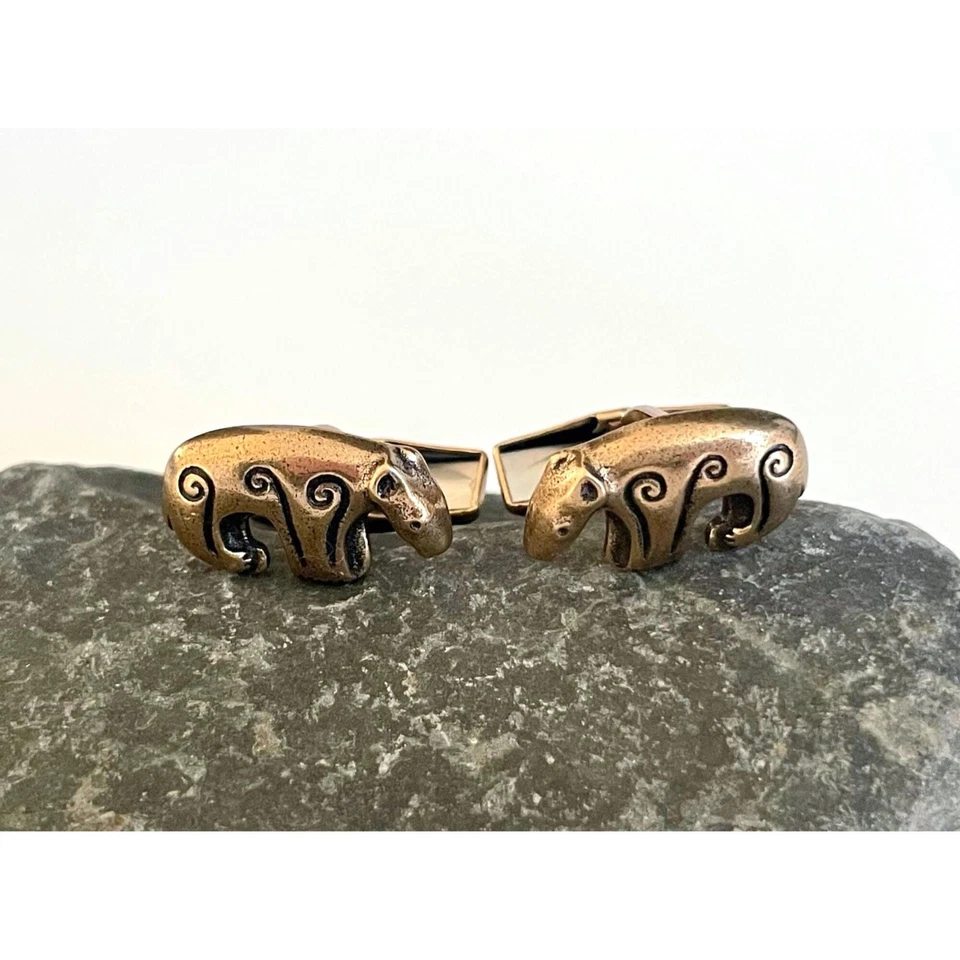 Abotoaduras de urso de bronze Kalevala Jewelry, joias modernas do meio do século, Finlândia - Imagem 3 de 4
