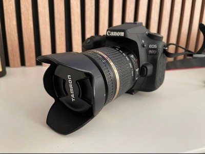 Canon EOS 90D 32.5MP DSLR-Kamera - Schwarz (EF-S 18-55mm f/3.5-5.6 IS STM)