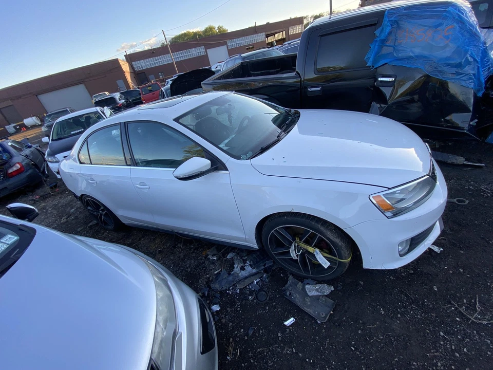 06 07 08 09 12 13 14 15 16 17 18 VOLKSWAGEN JETTA GLI Coolant Recovery Bottle - Image 4 of 4