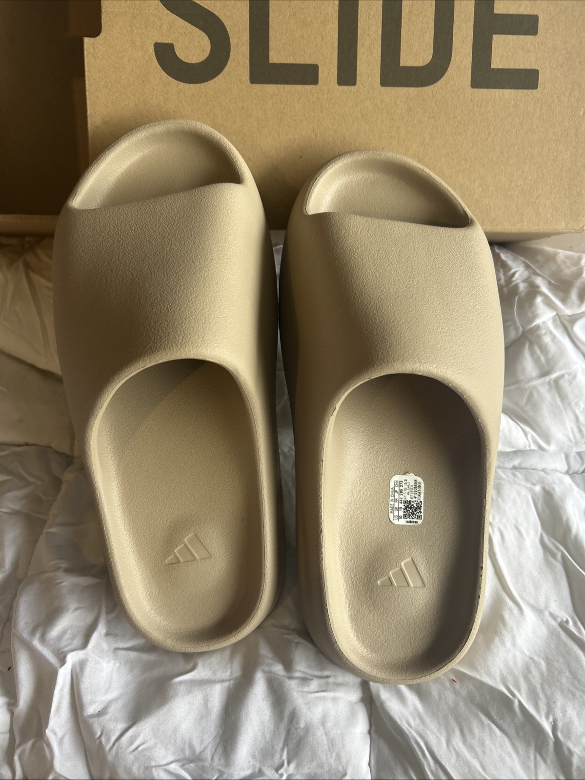[FREE SHIPPING] Adidas Yeezy Slide BONE Sandals | Size10