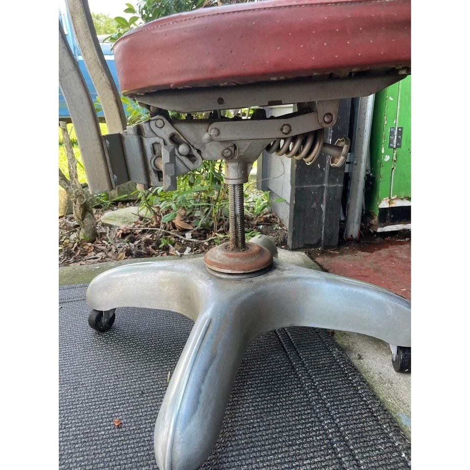 Silla de oficina de escritorio cisterna hélice de aluminio Art Metal Construction Company años 50 Foto 2 de 4