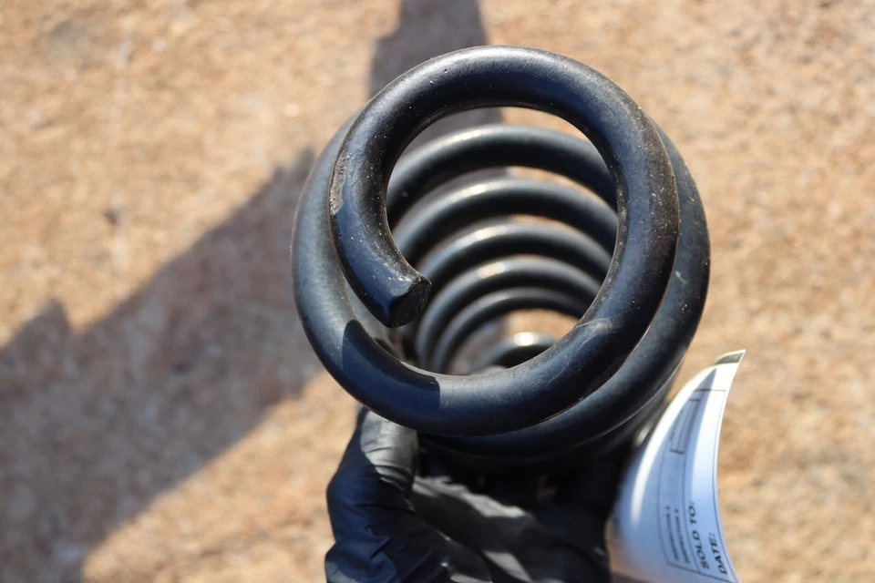 2021-2022 FORD BRONCO SPORT 4X4 REAR LEFT SIDE SUSPENSION COIL SPRING OEM - Image 3 of 4