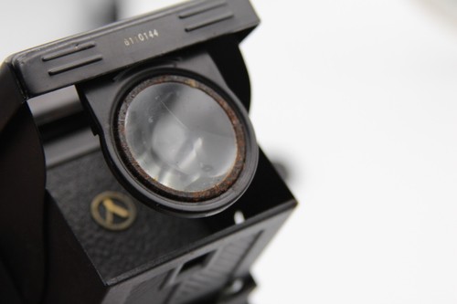 Yashica Mat 124g Please See Photos. Not Tested, For Parts 6110144 - Picture 9 of 11